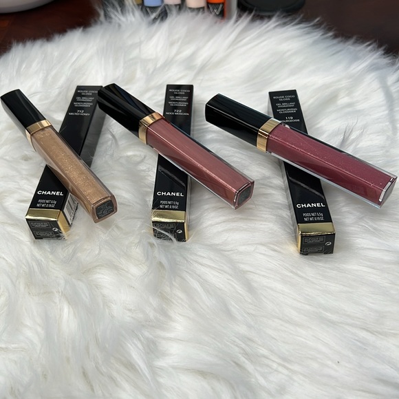 COPY - CHANEL  COCO LIP GLOSSMelted Honey This lit’s golden in color - Picture 2 of 16